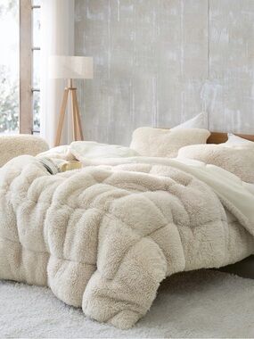 Alaskan Winters - Coma Inducer Oversized Comforter - Arctic Wolf King New